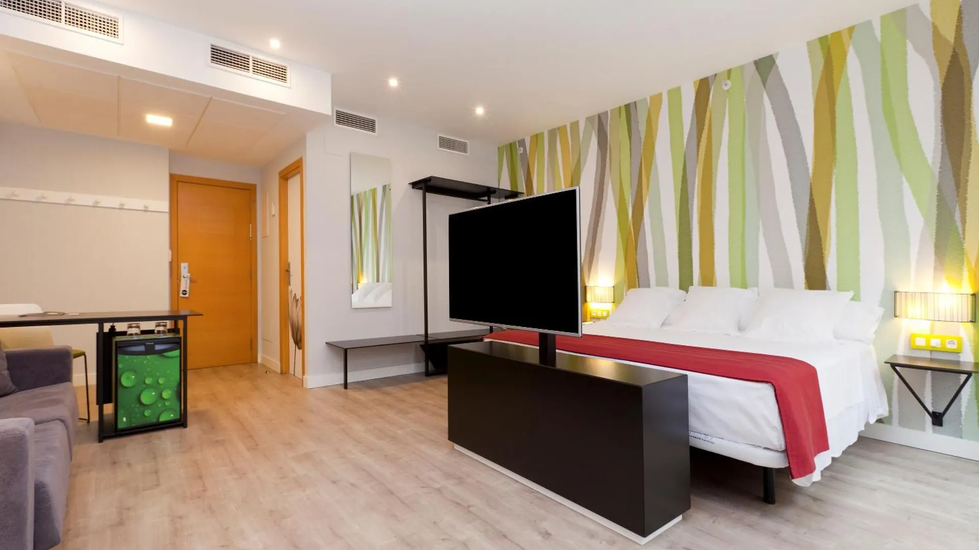 **** Hotel Vertice Sevilla Španělsko